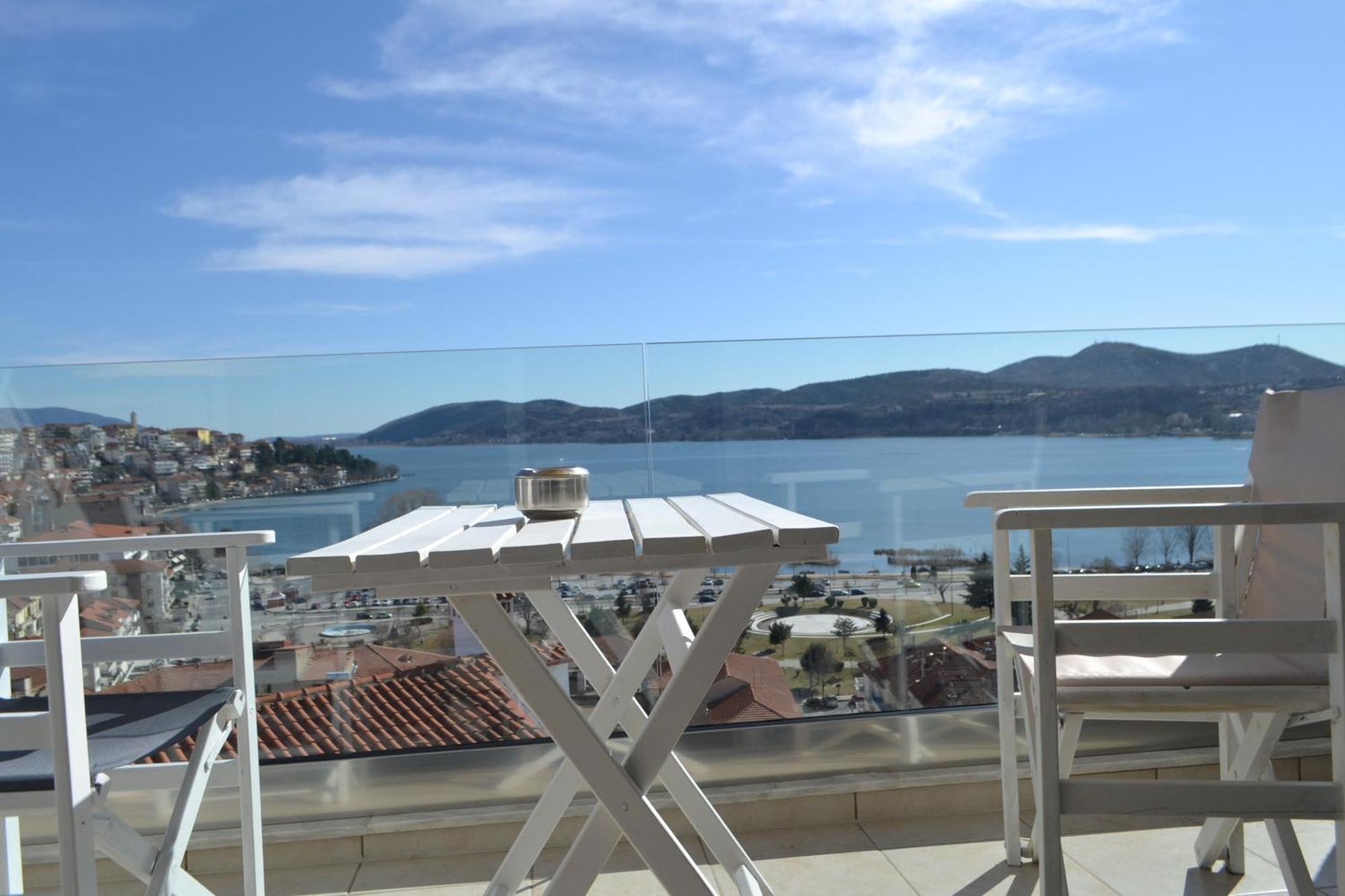 Calm Lake Balcony Кастория Экстерьер фото